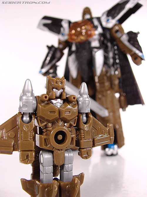 Transformers Universe - Classics 2.0 Safeguard (Image #69 of 72)