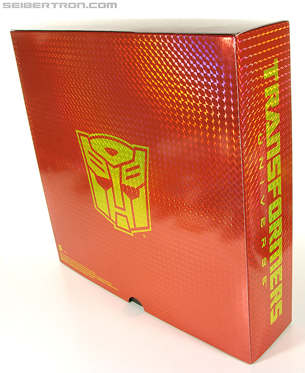 Transformers Universe - Classics 2.0 Blaster (Image #8 of 210)