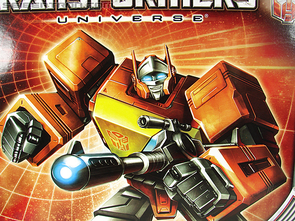 Transformers Universe - Classics 2.0 Blaster (Image #20 of 210)