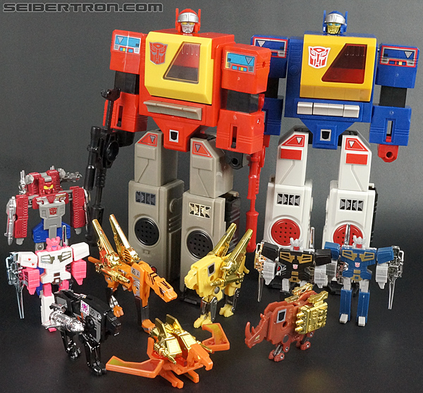 Transformers Universe - Classics 2.0 Blaster Toy Gallery (Image #206 of ...