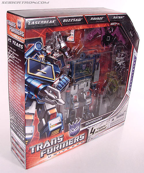 Transformers Universe - Classics 2.0 Soundwave (Reissue) (Image #8 of 114)