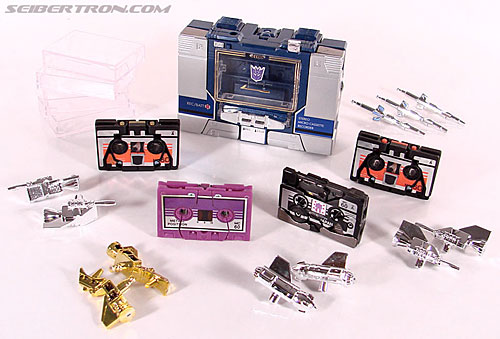 Transformers Universe - Classics 2.0 Soundwave (Reissue) (Image #46 of 114)