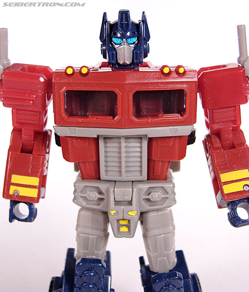 Transformers Universe - Classics 2.0 Optimus Prime (SE-01) Toy 