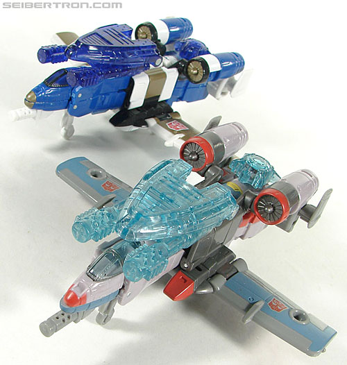 Transformers Universe - Classics 2.0 Skydive (Image #43 of 118)