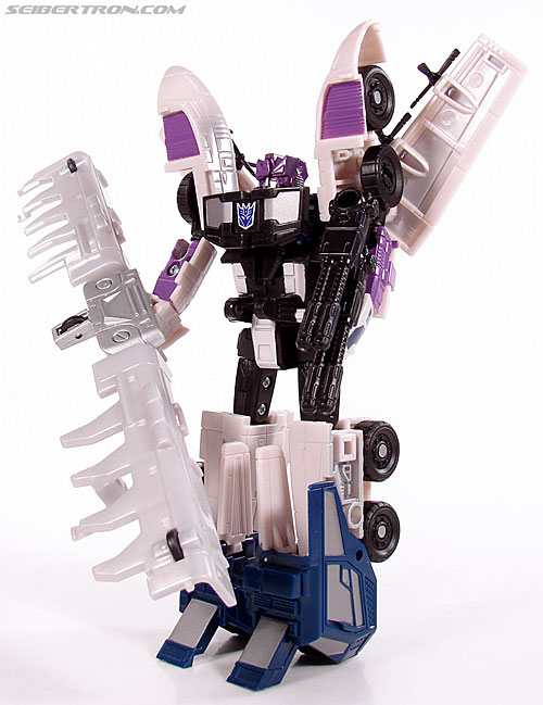 Transformers Universe - Classics 2.0 Tankor (Octane) (Image #91 of 147)