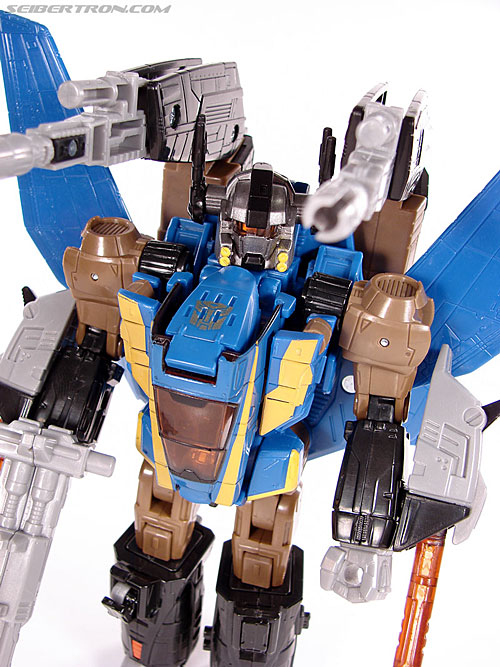 Transformers Universe - Classics 2.0 Tread Bolt (Image #116 of 174)