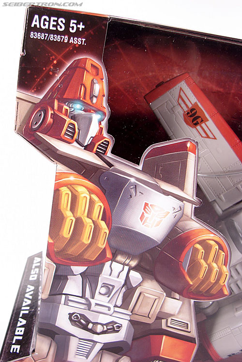 Transformers Universe - Classics 2.0 Powerglide (Image #3 of 130)