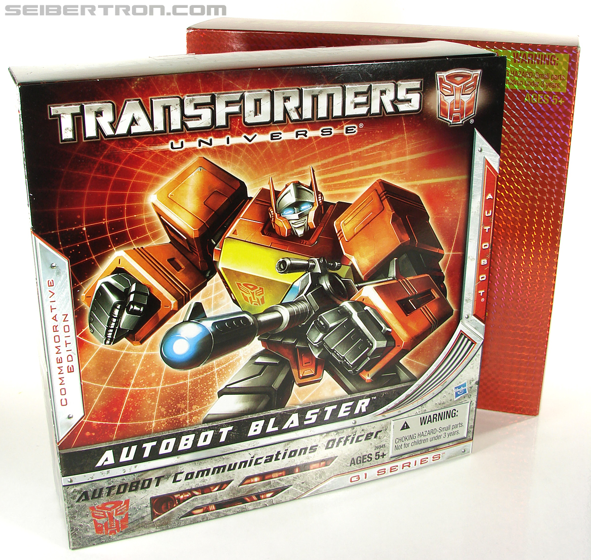 Transformers Universe - Classics 2.0 Blaster (Image #18 of 210)