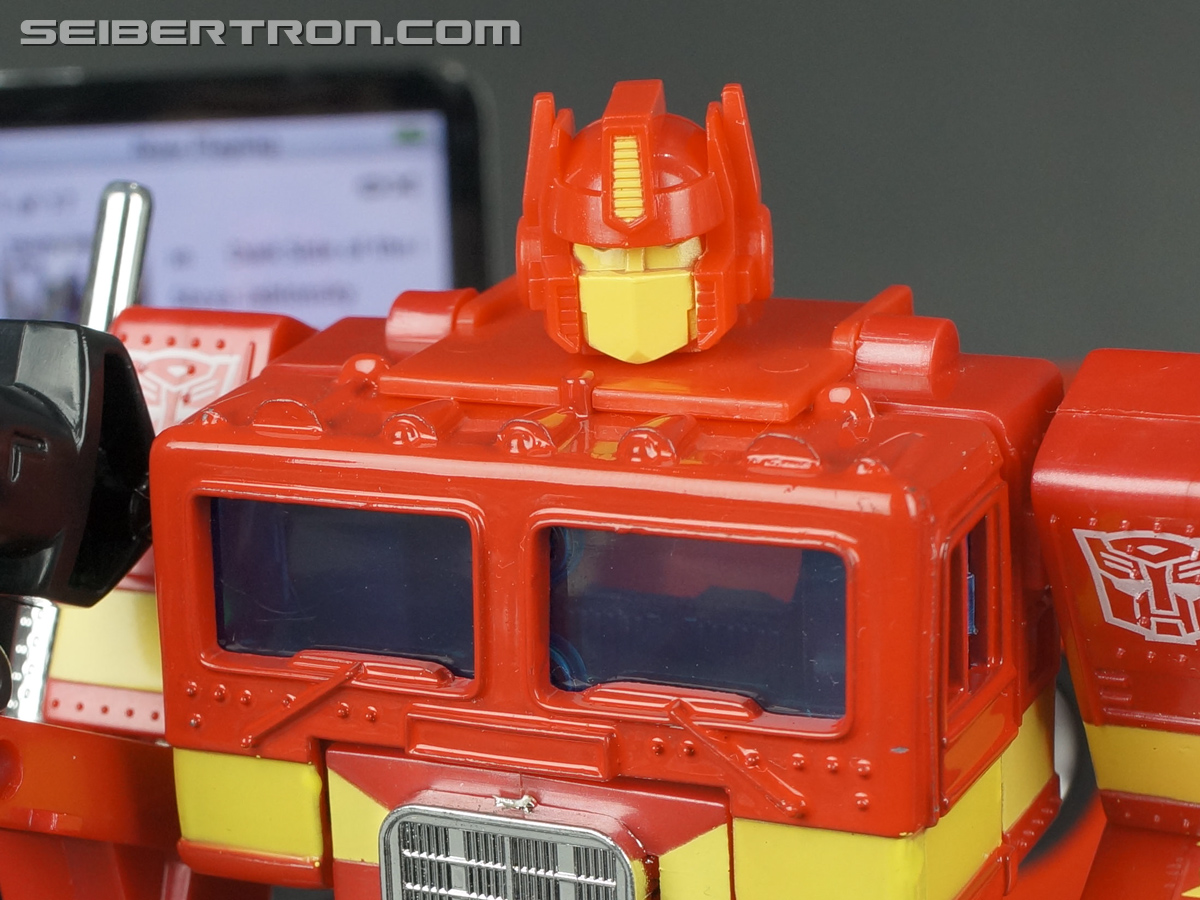Transformers Music Label Exile Perfect Year 2008 Convoy iPod Docking Bay (Image #144 of 170)
