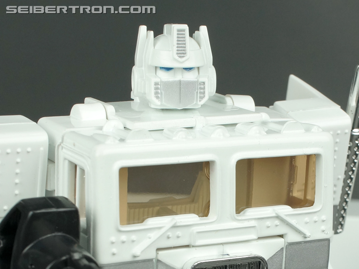 Transformers Music Label Convoy iPod Docking Bay (Image #148 of 190)
