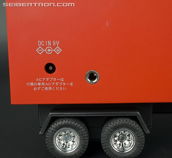 Transformers Music Label Exile Perfect Year 2008 Convoy iPod Docking Bay (Image #56 of 170)