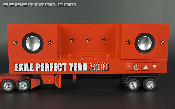 Transformers Music Label Exile Perfect Year 2008 Convoy iPod Docking Bay (Image #58 of 170)