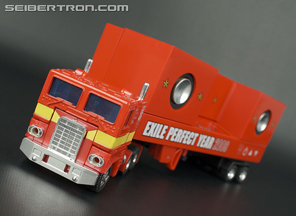 Transformers Music Label Exile Perfect Year 2008 Convoy iPod Docking Bay (Image #63 of 170)