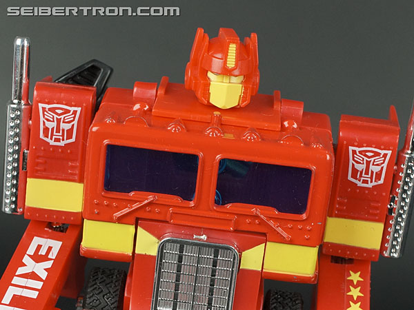 Transformers Music Label Exile Perfect Year 2008 Convoy iPod Docking Bay (Image #123 of 170)