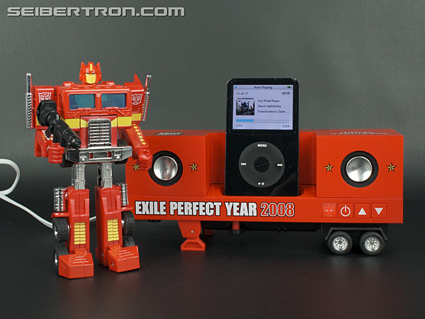 Transformers Music Label Exile Perfect Year 2008 Convoy iPod Docking Bay (Image #151 of 170)