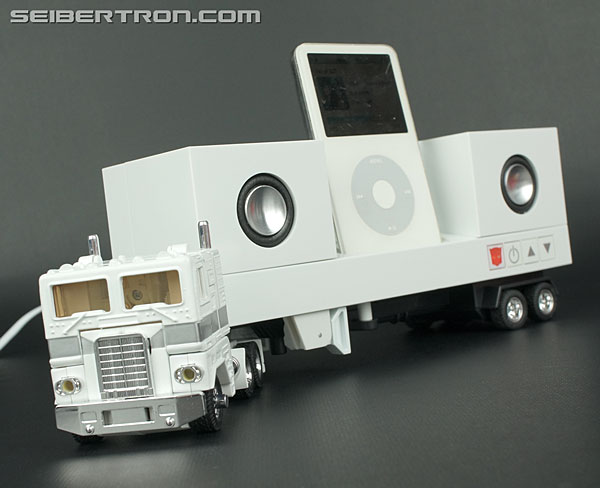 Transformers Music Label Convoy iPod Docking Bay (Image #70 of 190)