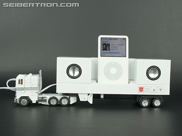 Transformers Music Label Convoy iPod Docking Bay (Image #71 of 190)