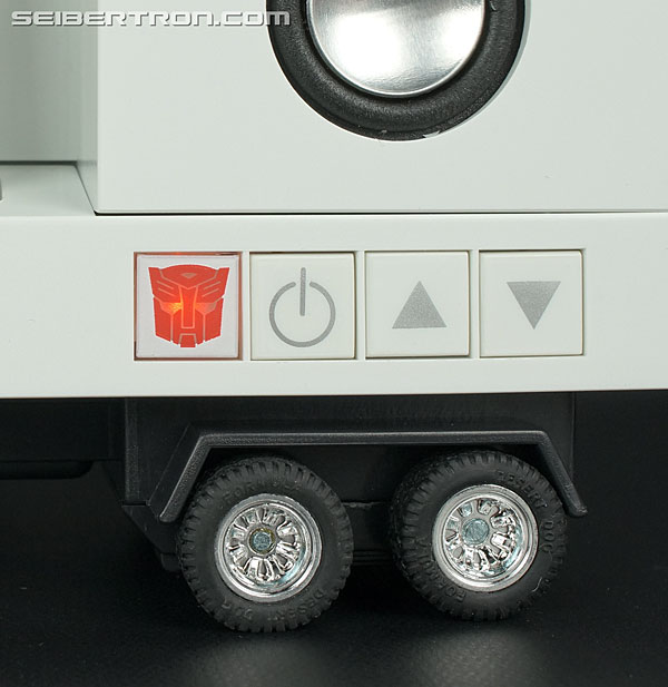 Transformers Music Label Convoy iPod Docking Bay (Image #73 of 190)