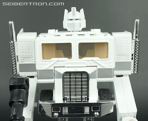 Transformers Music Label Convoy iPod Docking Bay (Image #99 of 190)