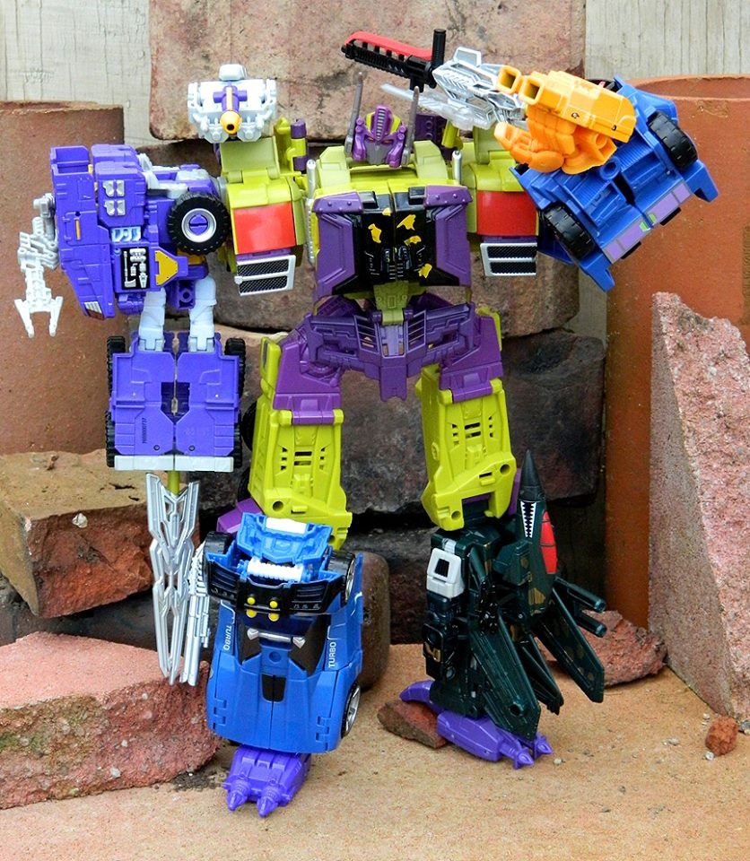 Transformers News: Final TFSS 5.0 Figures are Arriving and Mystery Figure Revealed