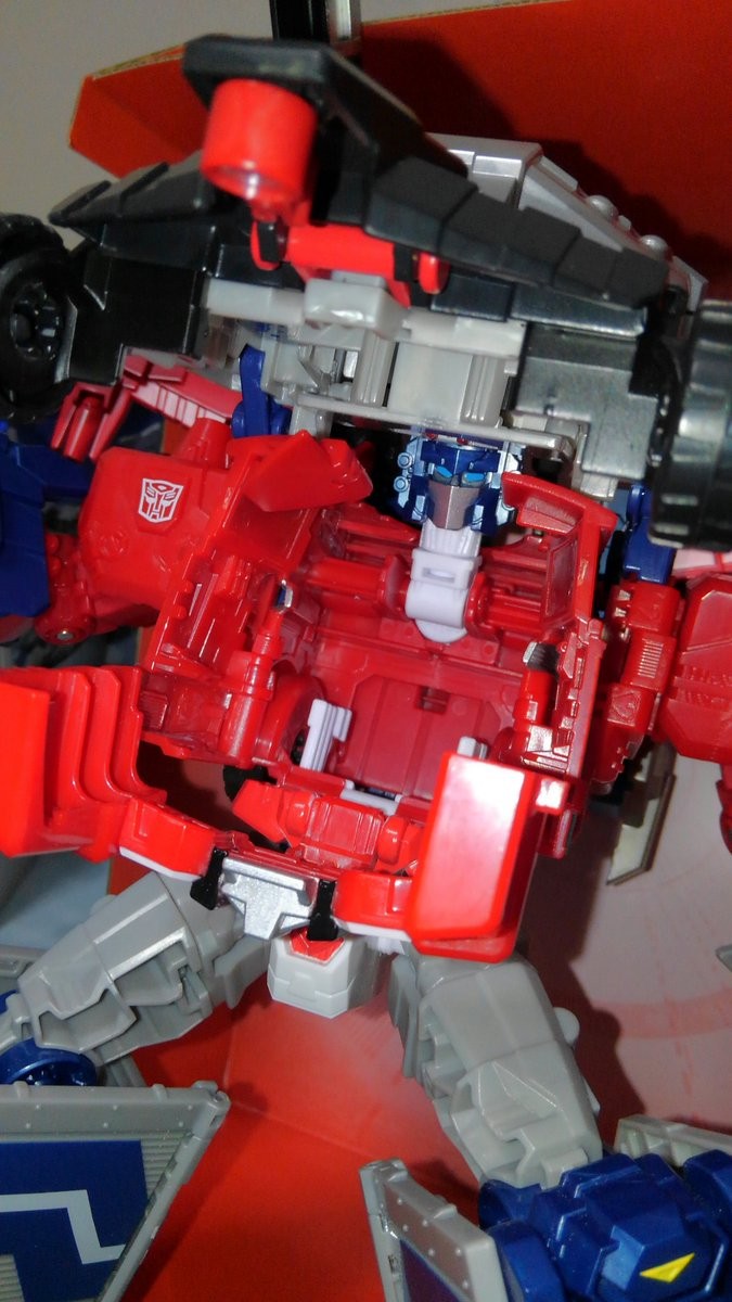 Transformers News: Combiner Ports on Takara Tomy Transformers Legends LG-42 Godbomber
