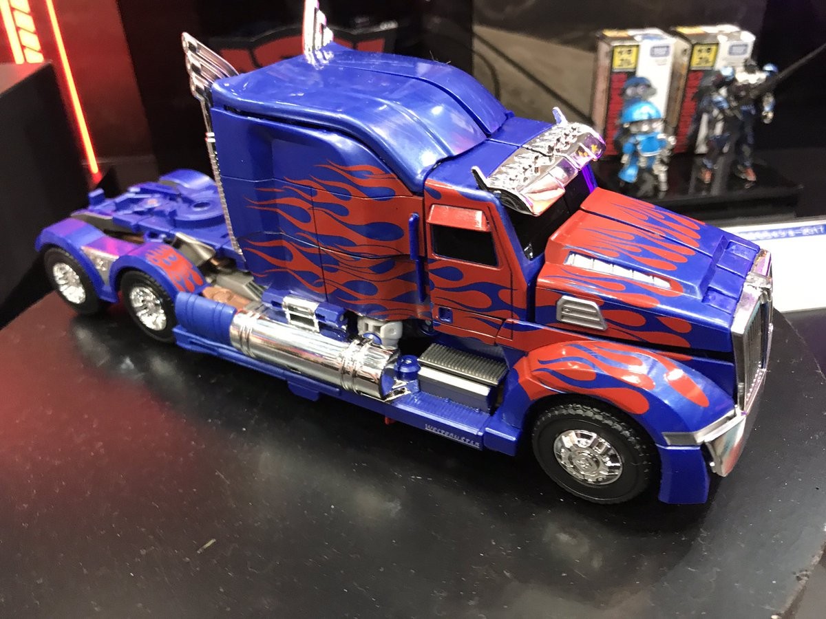 Transformers News: More Images of Takara Tomy Transformers The Last Knight Voyagers and Deluxes