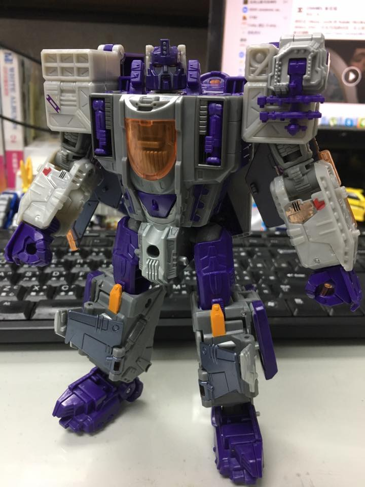 Transformers News: In-Hand Images of Transformers Titans Return Siege on Cybertron Box Set