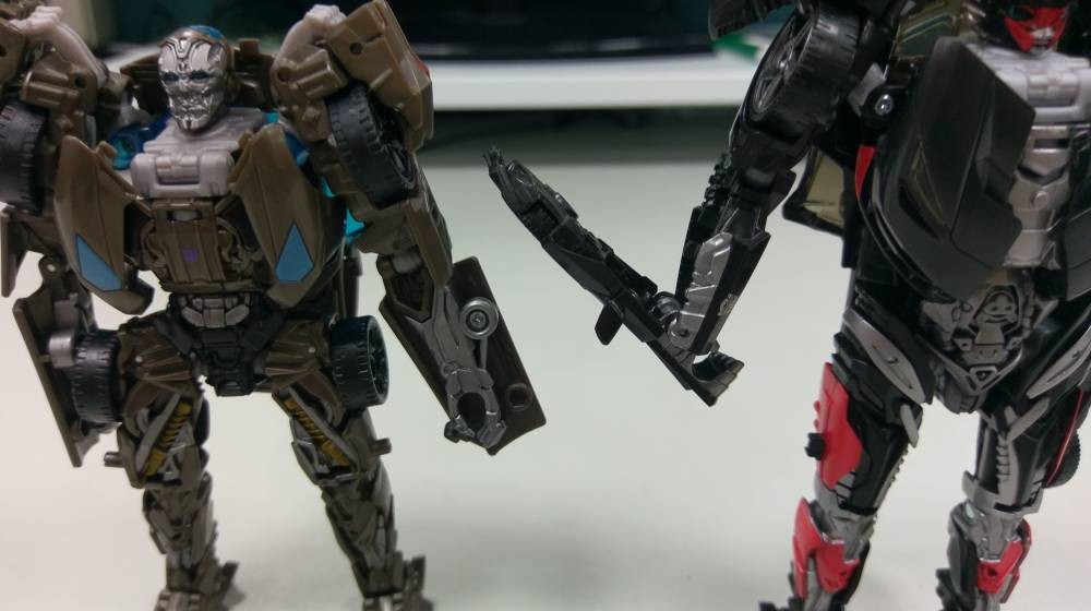 Transformers News: In Hand Images of Last Knight Deluxe Hot Rod with Comparisons to AOE Lockdown