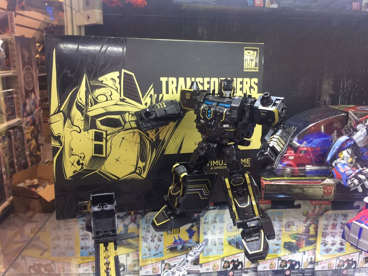 Transformers News: In-Hand Image of Primitive Skateboarding SDCC 2017 Exclusive Optimus Prime