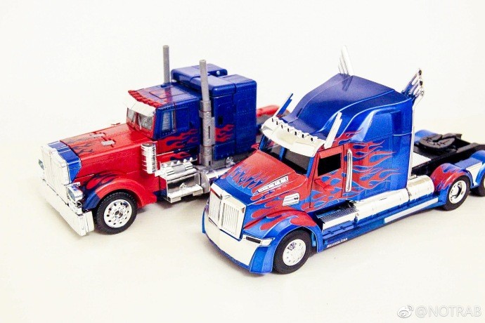 Transformers News: In-Hand Comparisons for Transformers: The Last Knight Jada Diecast Optimus Prime