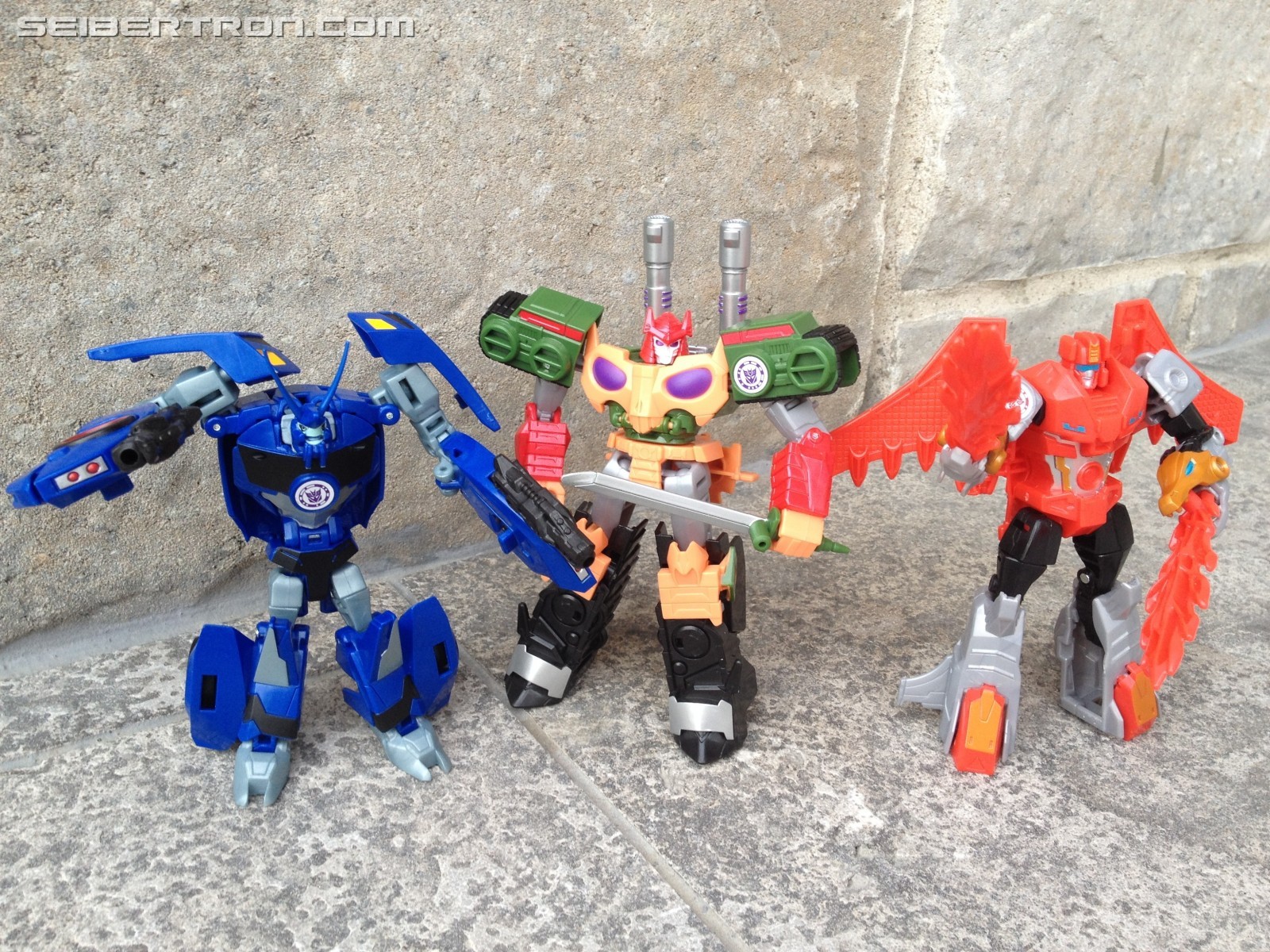 Transformers News: Pictorial Review of Warrior Twinferno from Robots in Disguise