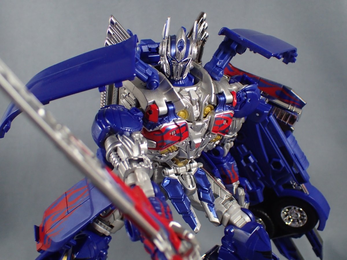 Transformers News: In-Hand Images of Takara Tomy Transformers: The Last Knight TLK-15 Calibur Optimus Prime