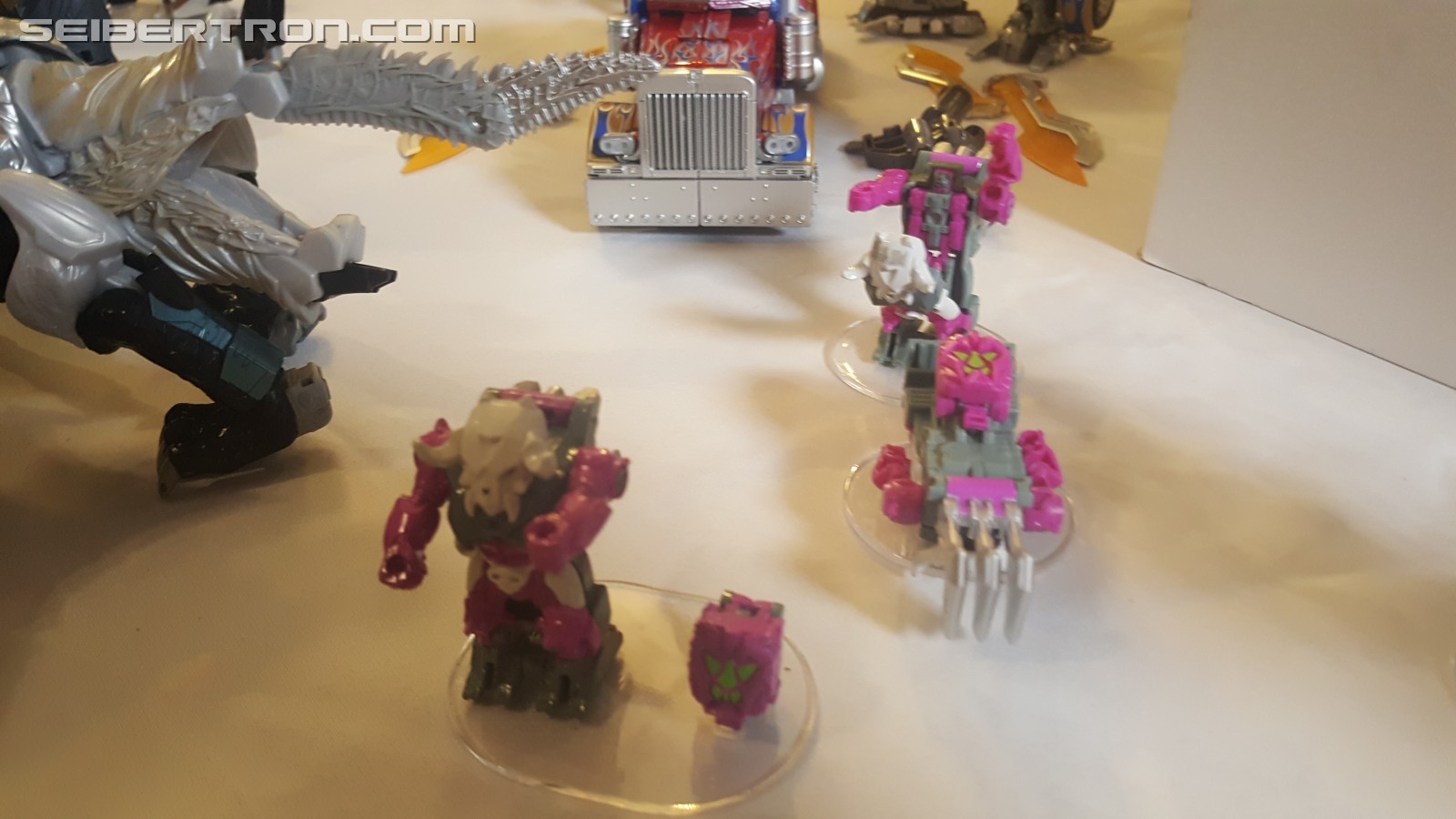 Transformers News: SDCC 2017: Hasbro Transformers Power of the Primes Toy Teaser Images, Featuring Jazz, Skullgrin