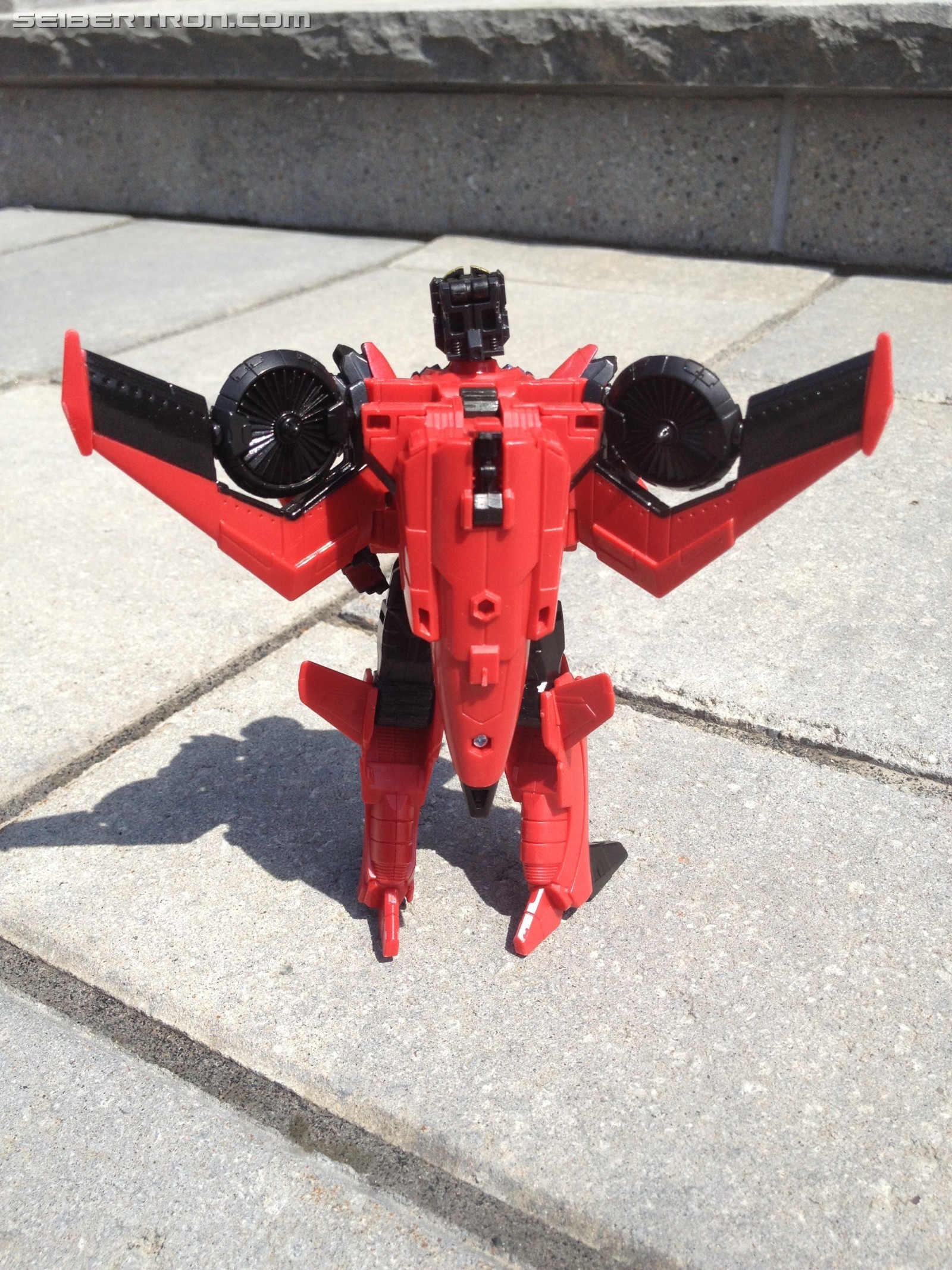 Transformers News: Pictorial Review of Transformers Titans Return Windblade