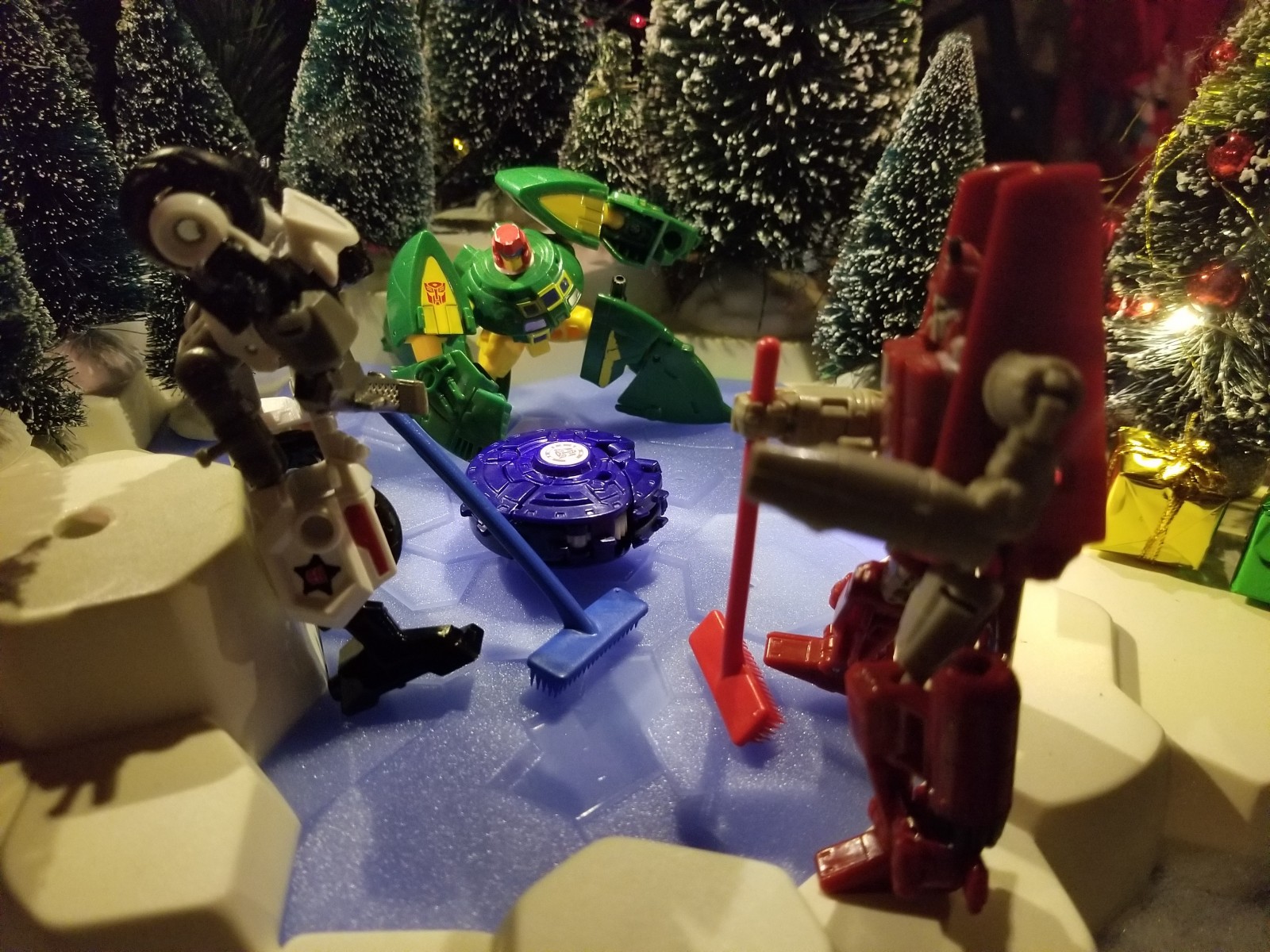 Transformers News: Re: Transformersmas 2017: A 25 Day Holiday Photo Challenge