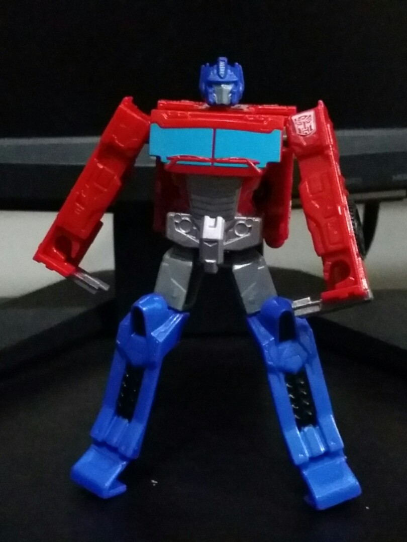 Transformers News: First In Hand Images of New Transformers 4.5" Optimus Prime Figure