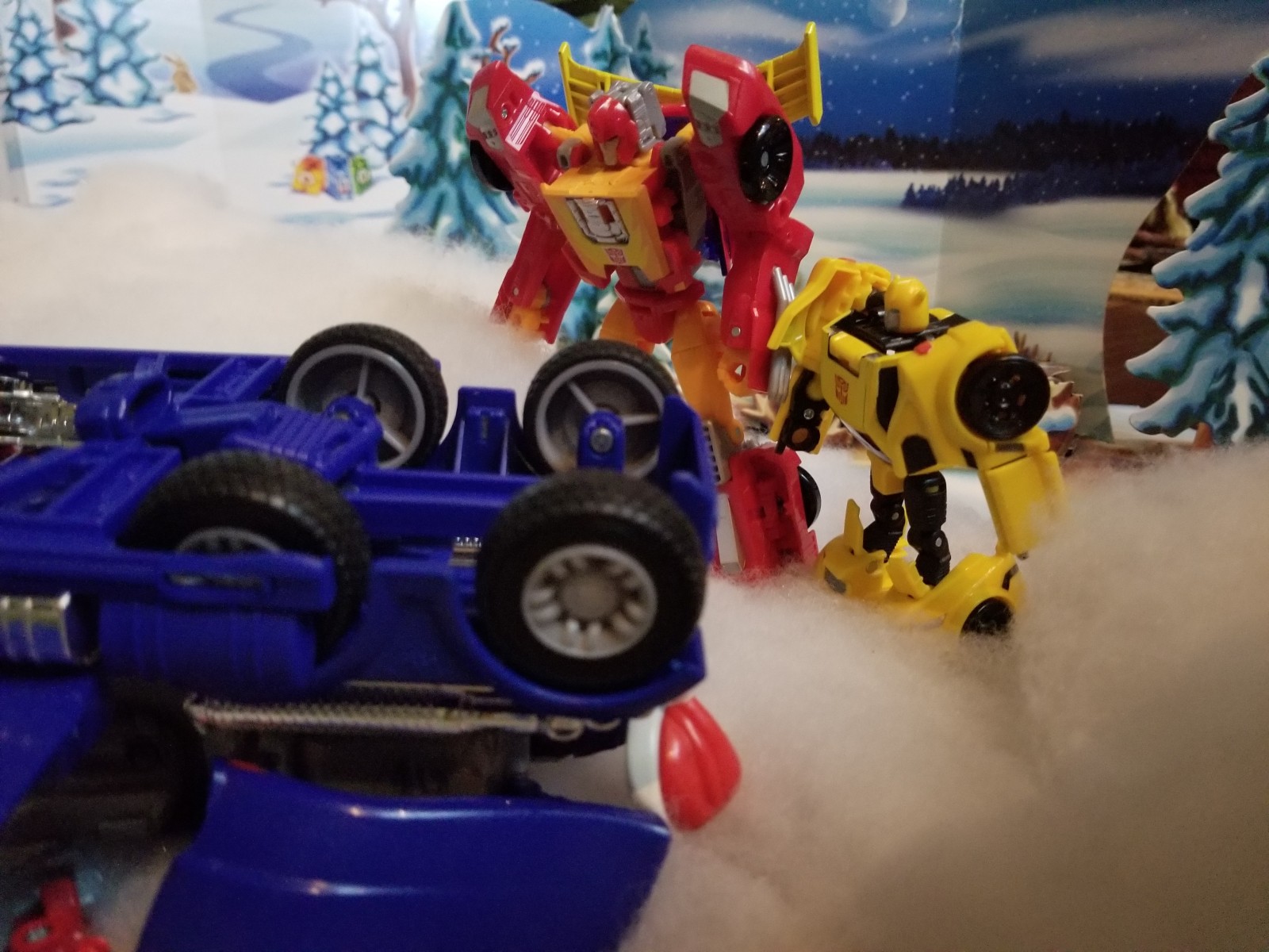 Transformers News: Re: Transformersmas 2017: A 25 Day Holiday Photo Challenge