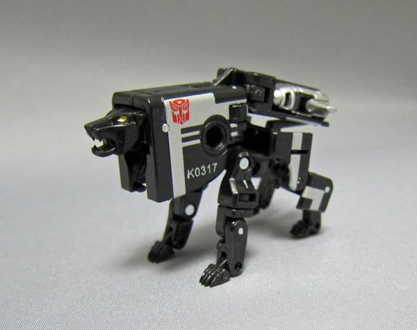 Transformers News: In-Hand Images of Transformers Masterpiece MP-15/16-E Cassettebot Vs Cassettetron Set