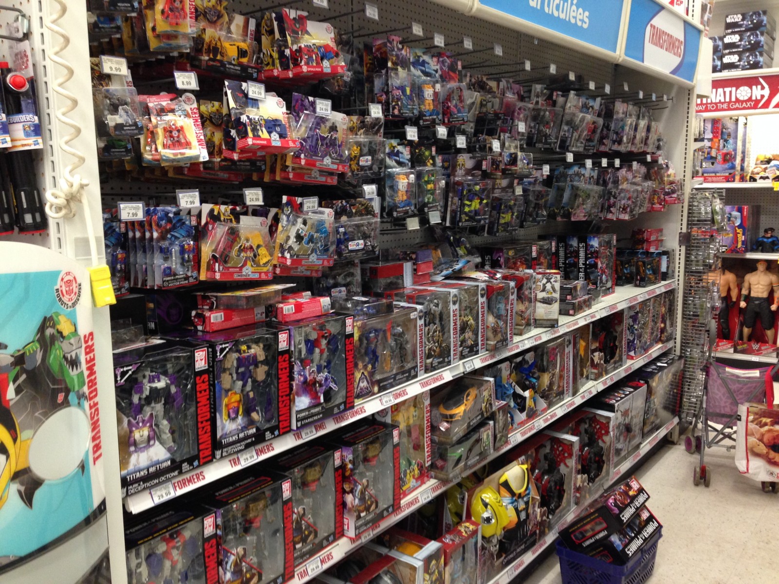 Transformers News: Toys R Us Trying to Sell Canadian and US Operations While  Simultaneously Starting Liquidation