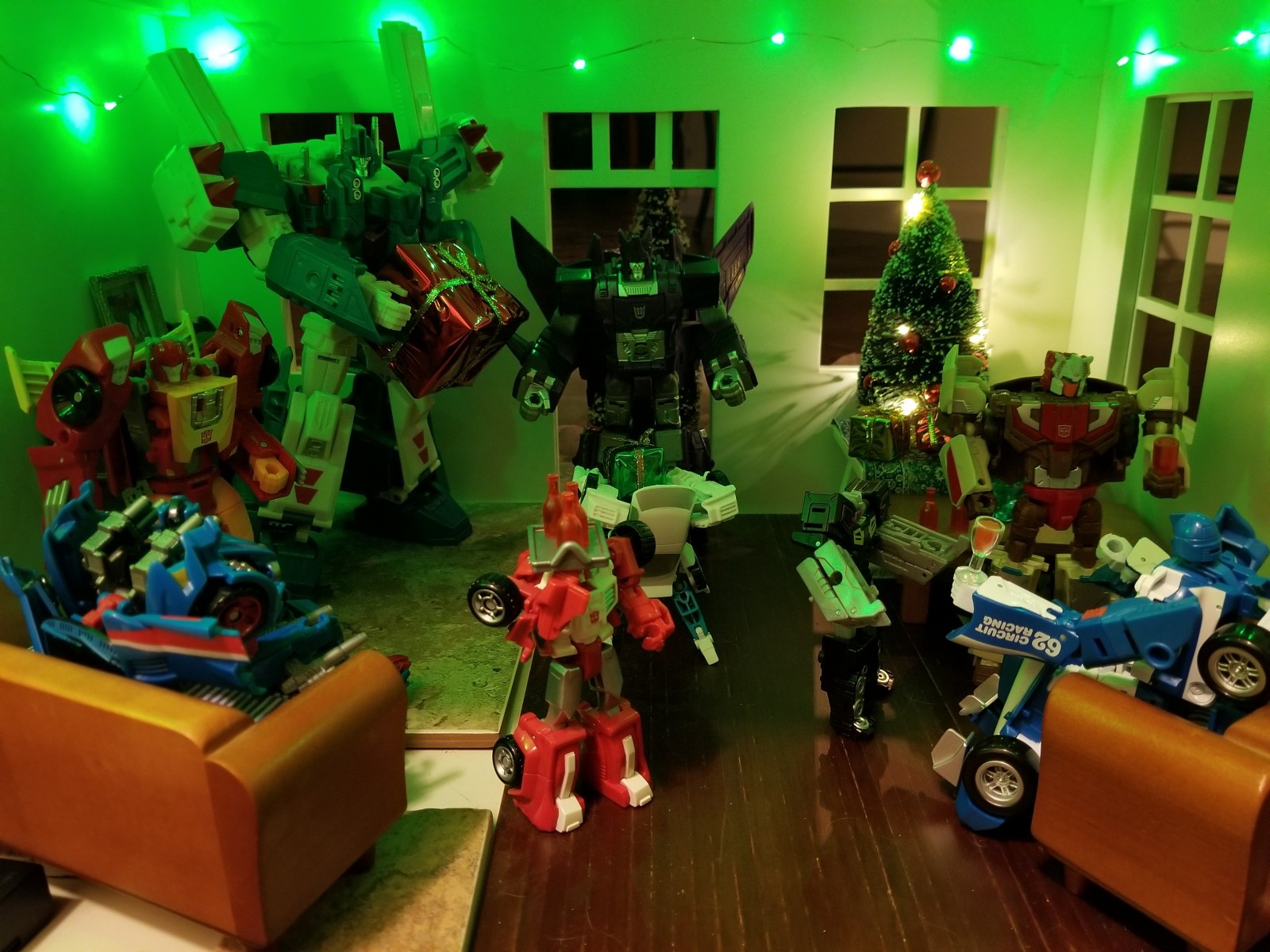 Transformers News: Re: Transformersmas 2017: A 25 Day Holiday Photo Challenge