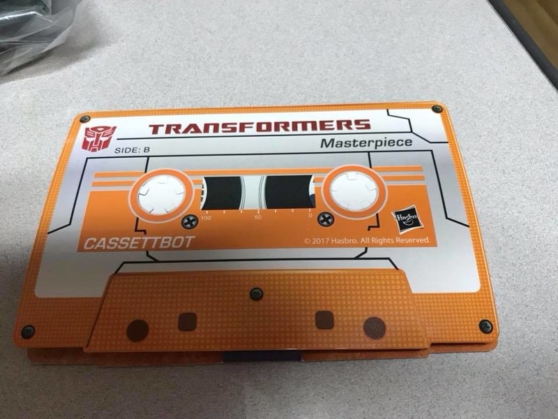 Transformers News: Collector Coin for Transformers Masterpiece MP-15/16-E Cassettbot vs Cassetron