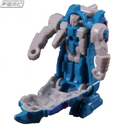 Transformers News: New Images of POTP Moonracer, Sludge, Snarl, Blackwing and More