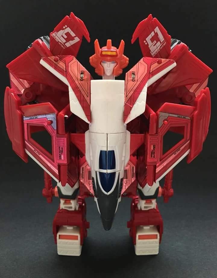 Transformers News: In-Hand Images of Transformers Power of the Primes Elita-1