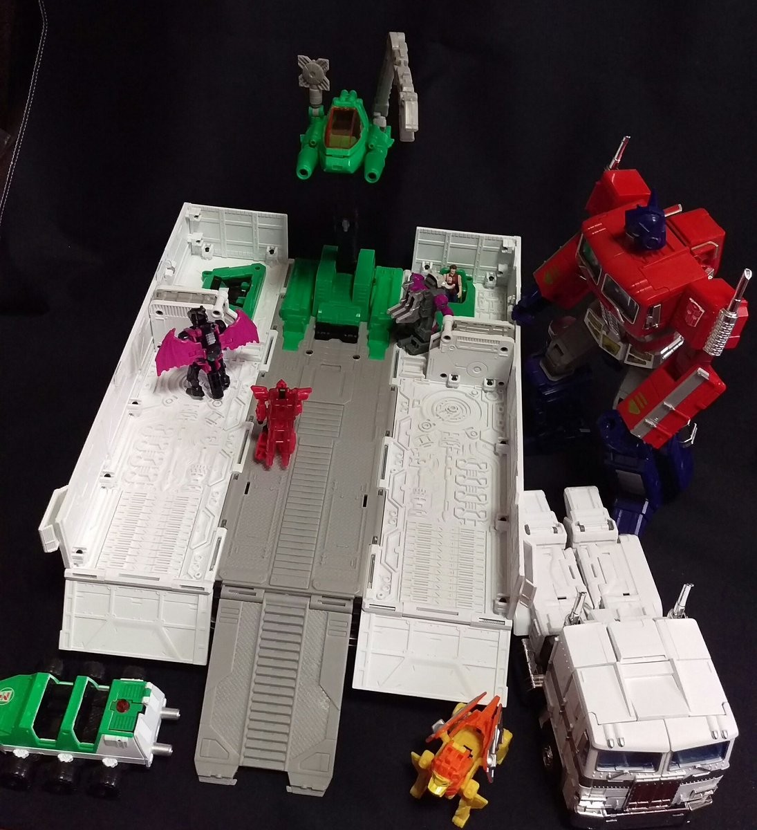 Transformers News: In-Hand Images of Takara Tomy Transformers Masterpiece MP-10 Convoy 7-11 Edition