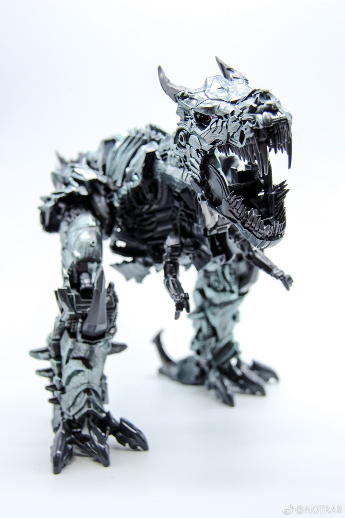 Transformers News: New In Hand Images and Transformation Video of Leader Class Grimlock from Transformers Studio Series