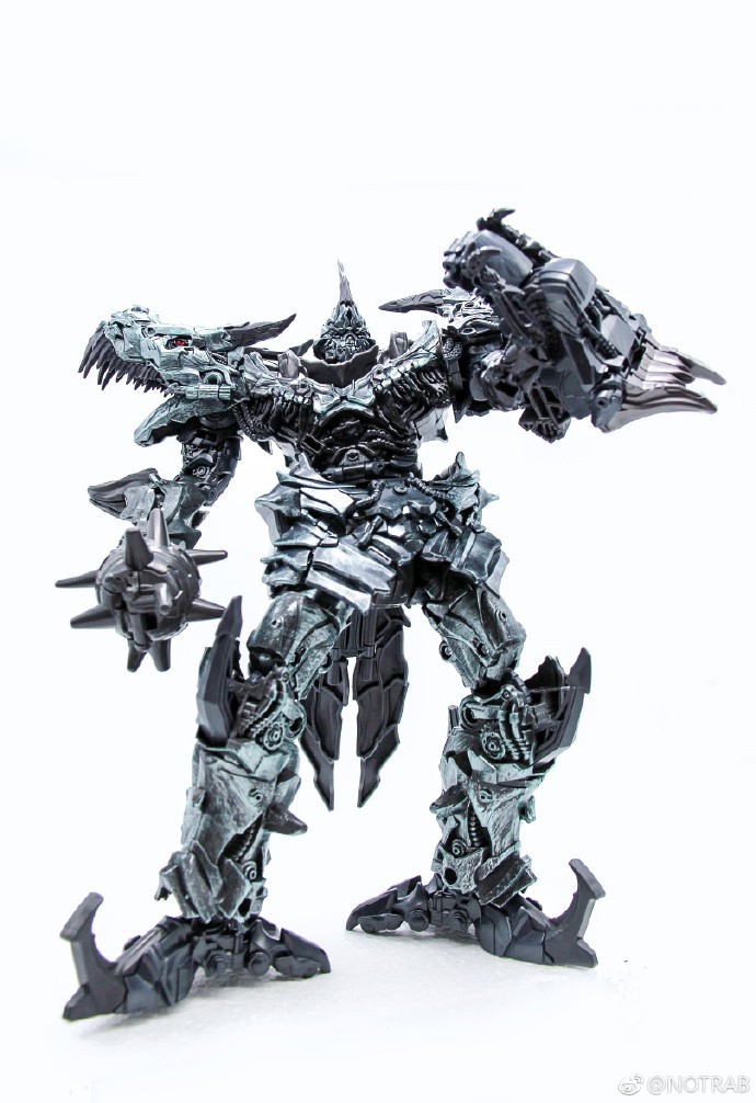 Transformers News: New In Hand Images and Transformation Video of Leader Class Grimlock from Transformers Studio Series