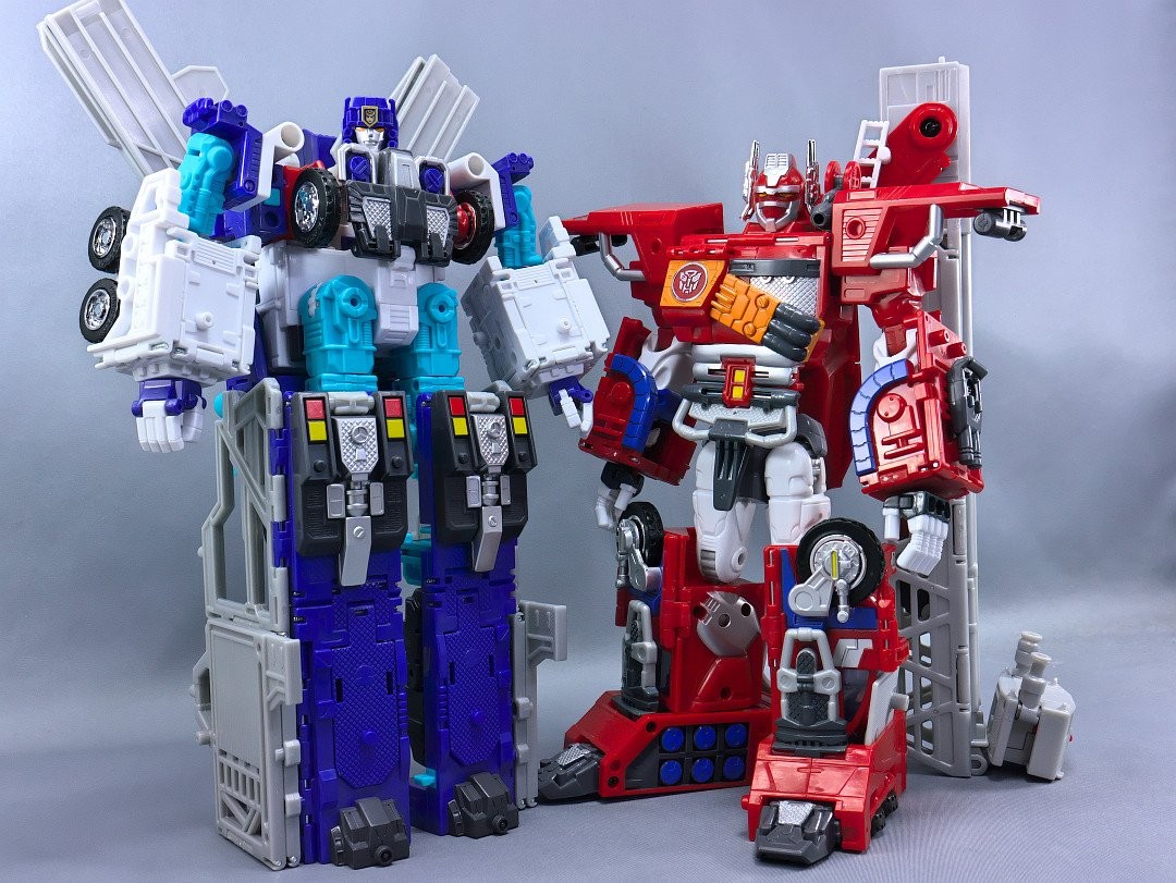 Transformers News: High Quality In Hand Images of Takara Tomy Transformers Encore God Fire Convoy (RID Omega Prime)