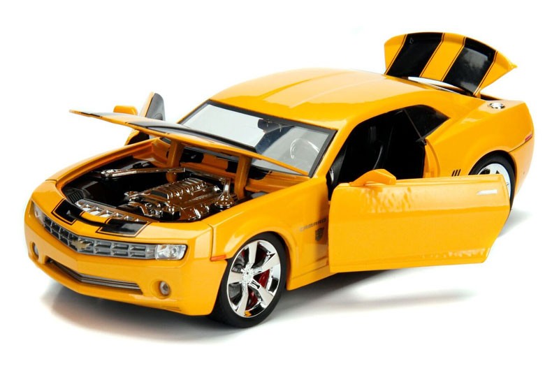 Bumblebee Transformers Ultimate 2007 Chevy Camaro - toys & games