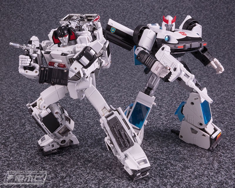 More Images of Takara Tomy Transformers Masterpiece MP-42 Cordon