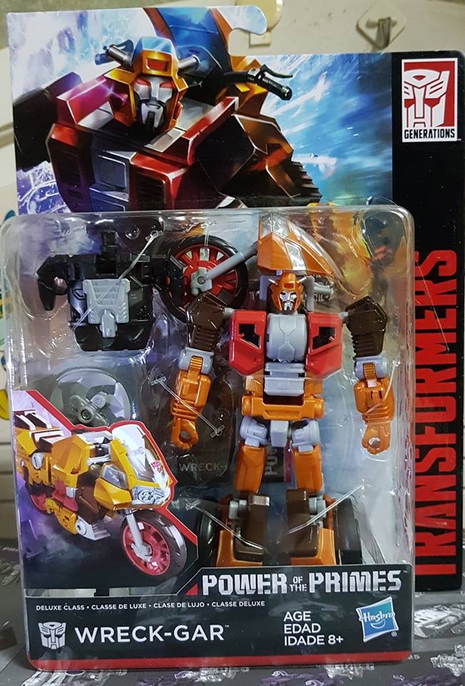 Transformers News: In-Hand Images of Transformers Power of the Primes Exclusive Wreck-Gar